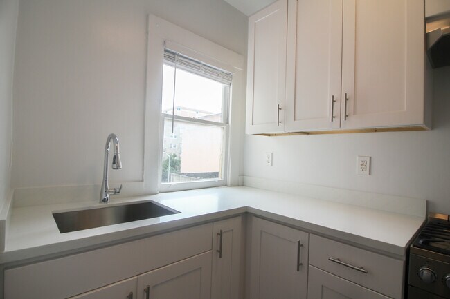 Foto del edificio - 1051 Post St