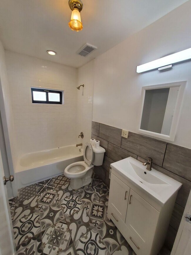 Foto del edificio - 2123 W Mineral St