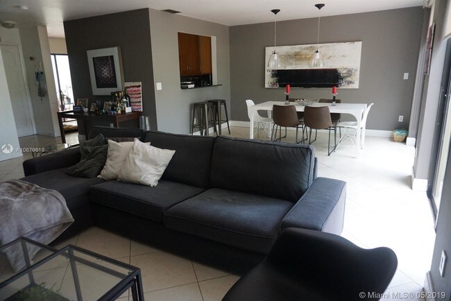 Building Photo - 3427 Torremolinos Ave