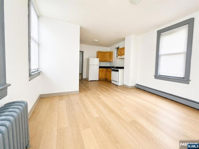 Photo - 840 Mount Prospect Avenue Unit APT 1