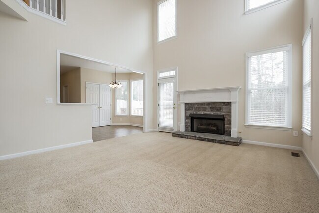 Foto del edificio - 3075 Woodbridge Ln