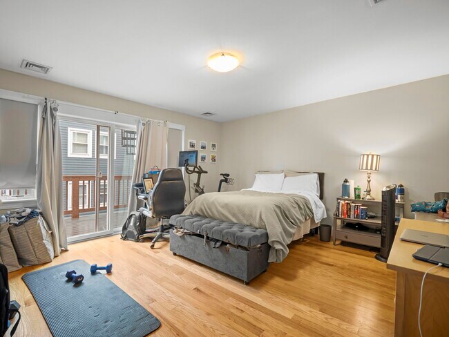 Foto del edificio - 157 W 6th St