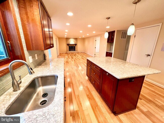 Foto del edificio - 6823 Beechview Dr
