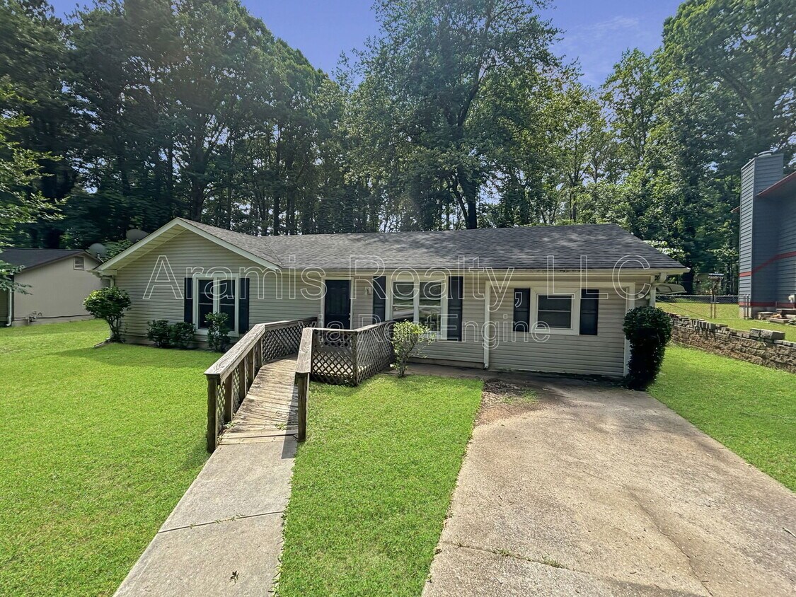 Primary Photo - 9241 Woodhill Ln