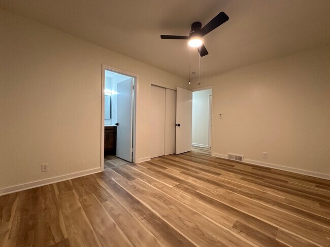 Dormitorio principal - 5317 N 45th St