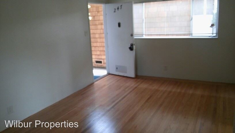 Primary Photo - 247-259 Ramona St