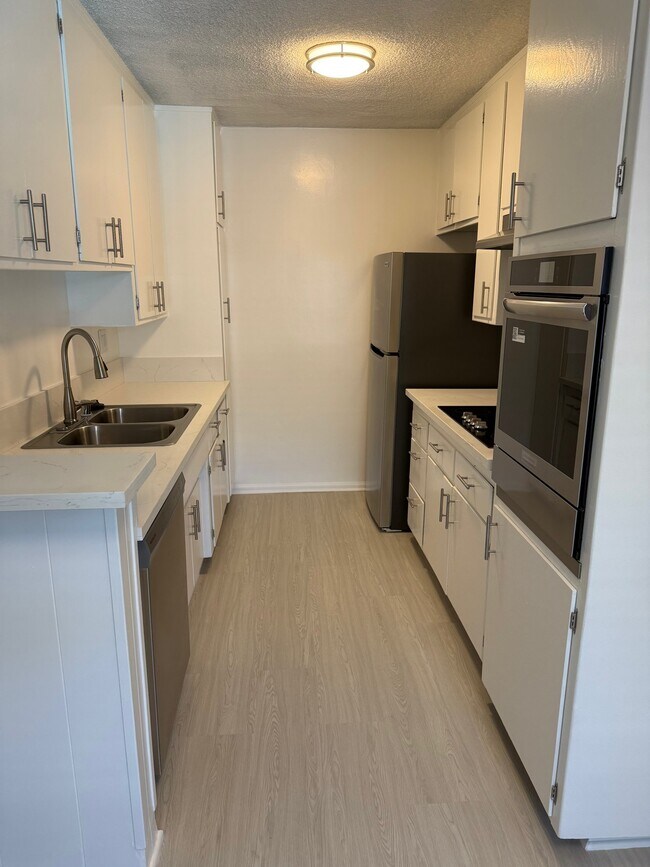 Foto del edificio - 310 S Sherbourne Dr