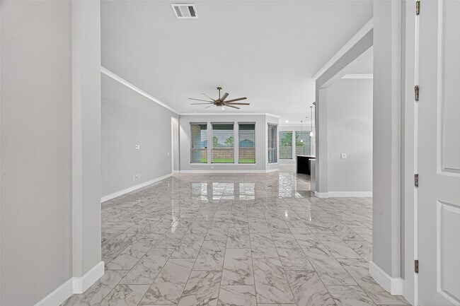 Foto del edificio - 28939 Shady Grove Ln