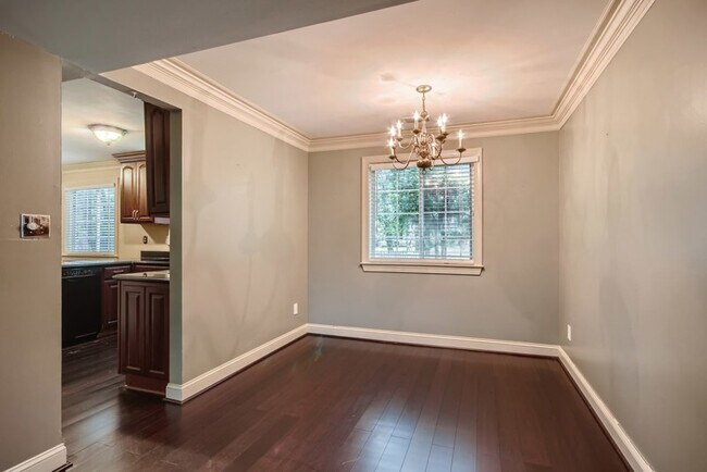 Building Photo - 6402 Holly Knoll Dr