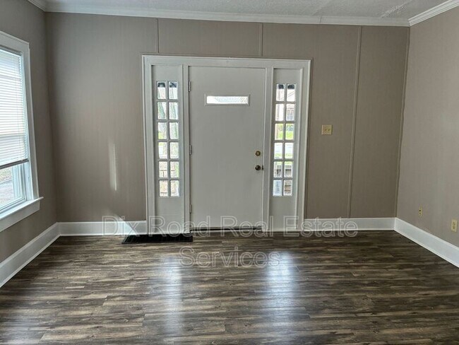 Foto del edificio - 2217 Winton St