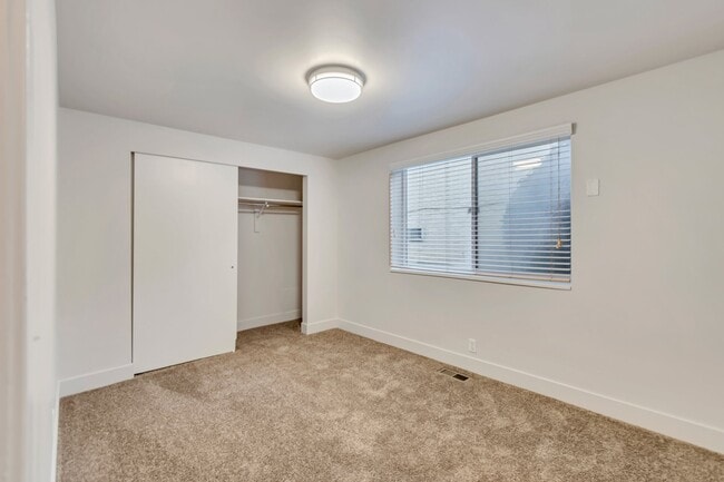 Building Photo - 2107 E 3300 S