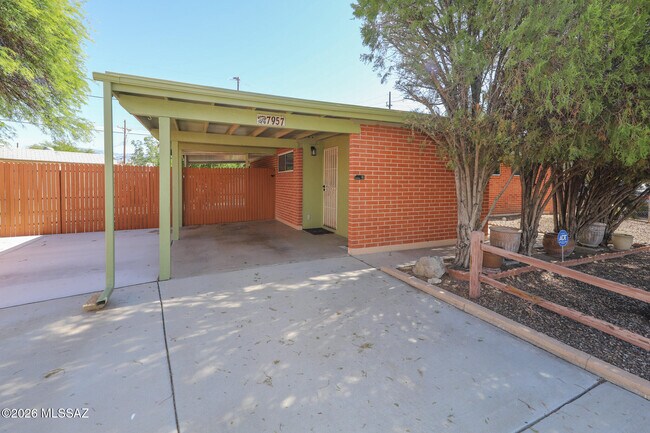 Building Photo - 7957 E 19th Pl