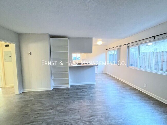 Foto del edificio - 3211 E Wilton St