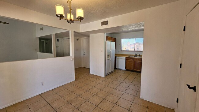 Foto del edificio - 3 bed 1.5 bath