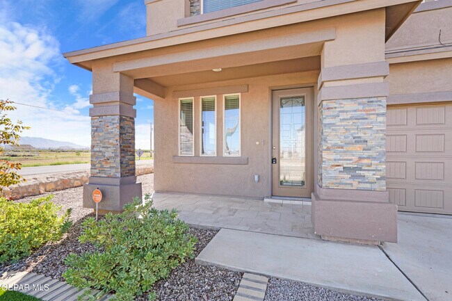 Foto del edificio - 585 Issa Circle