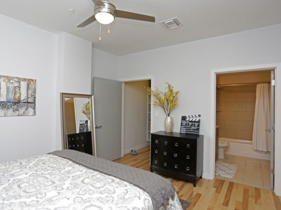 Foto principal - 10900 Smith Rd