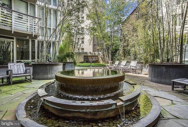 Foto del edificio - 1300 13th St NW