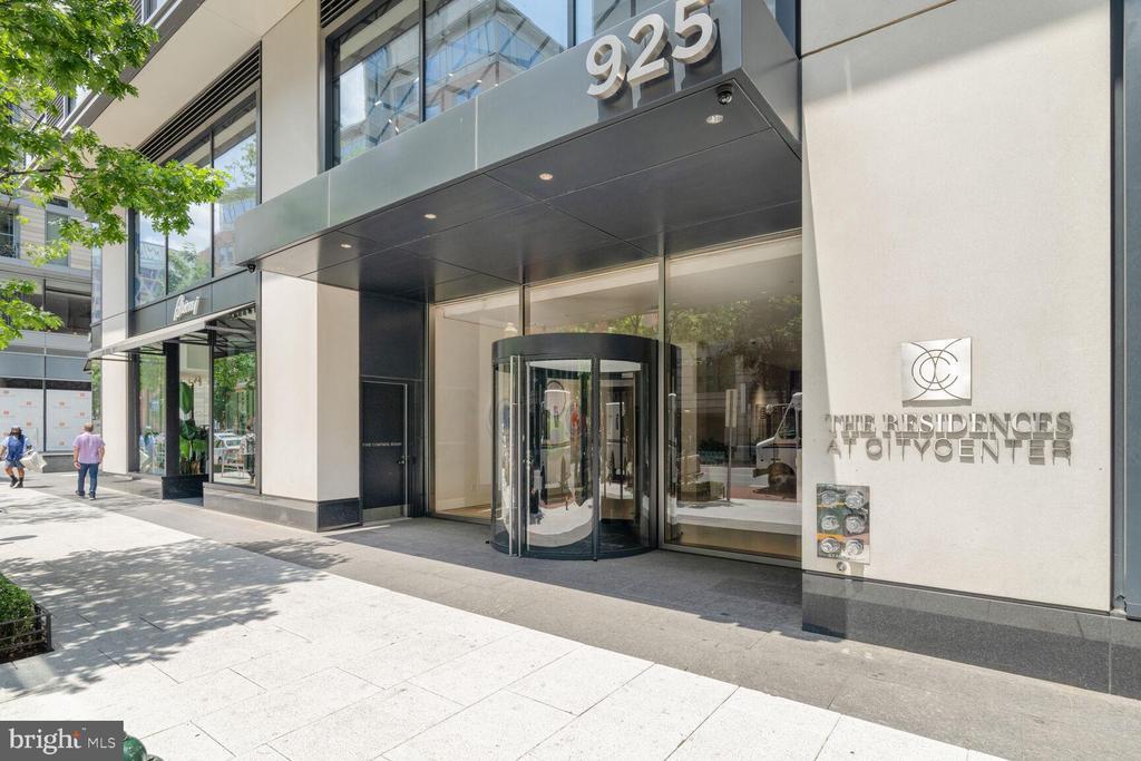 Foto principal - 925 H St NW