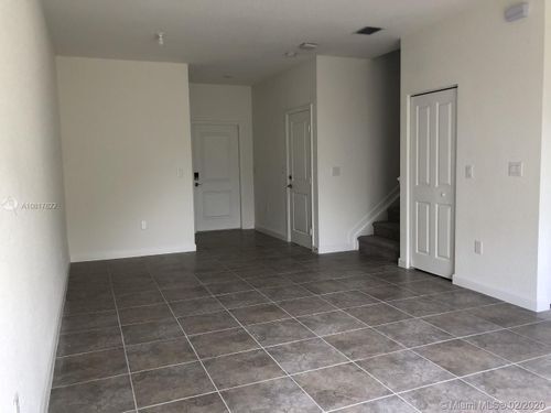 Primary Photo - 20849 NE 2nd Pl