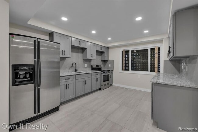 Foto del edificio - 4316 Lakewood St