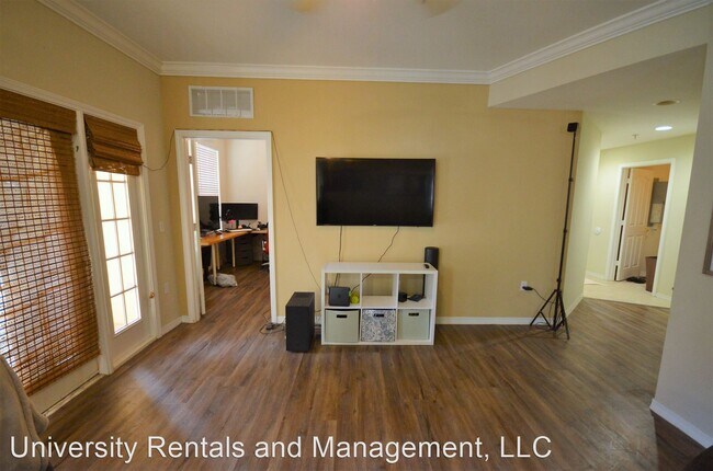 Building Photo - 2 br, 2 bath House - 2253 NW 16th Terrace