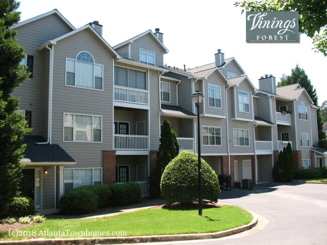 Building Photo - 912 Vinings Forest Ln