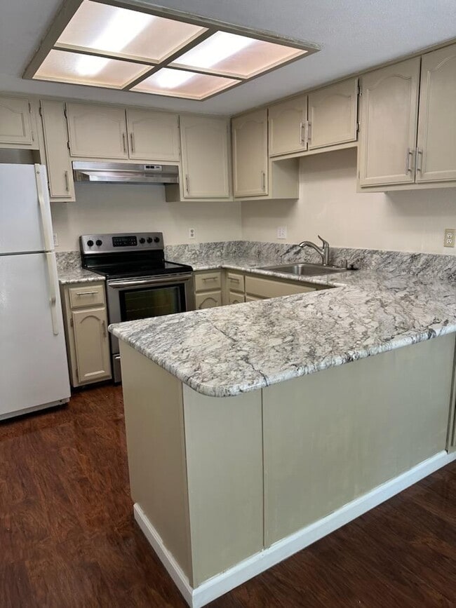 Foto del edificio - Charming & Cozy 2-Bedroom Home in West Sacramento - Perfect for Your Next Stay!