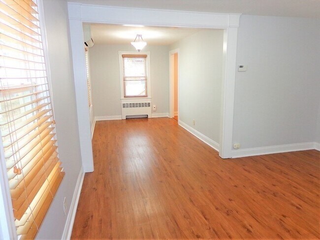 Building Photo - 35 Bromfield St