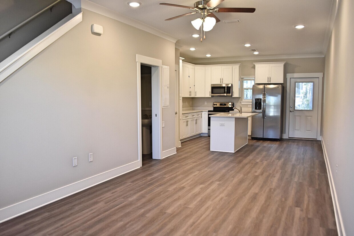 390 N Sand Palm Rd, Freeport, FL 32439 Townhome Rentals in Freeport