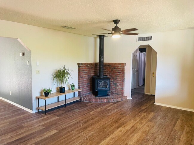 Foto del edificio - Single family home in the Village of Oak Creek