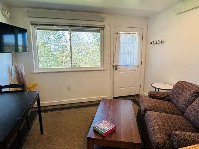 Building Photo - 1BR Mountain Condo with Valley Views – Après Ski Way Living