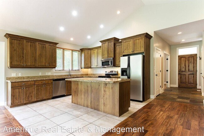 Foto del edificio - 4 br, 3 bath House - 123 Versailles Way