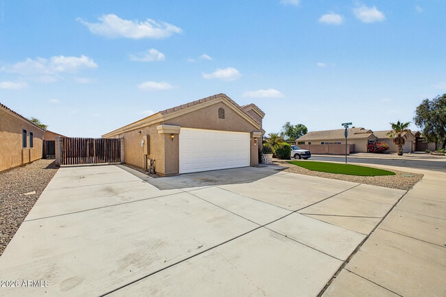 Building Photo - 16045 W Sierra St