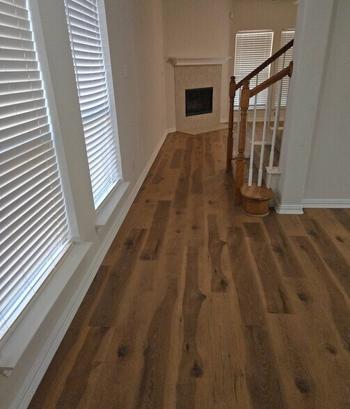 Foto del edificio - 440 Bentson Dr