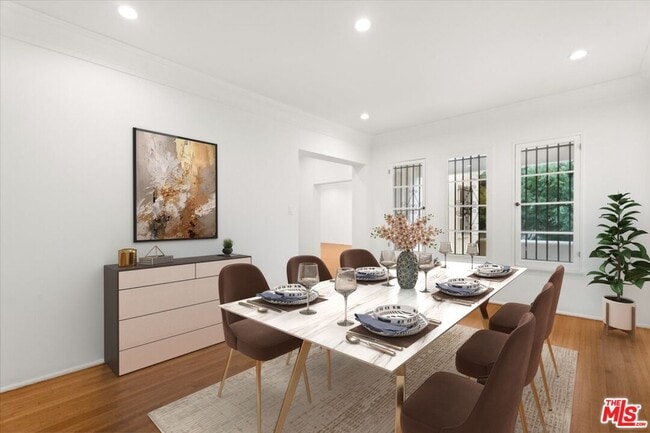 Foto del edificio - 207 S Reeves Dr