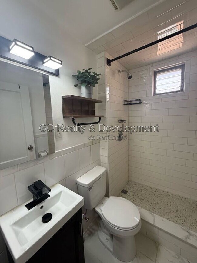 Foto del edificio - 5709 W Dakin St