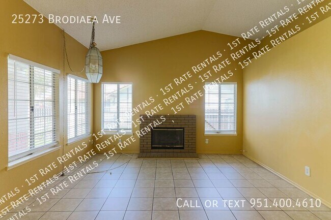 Building Photo - Super cute 3 bedroom single-story!