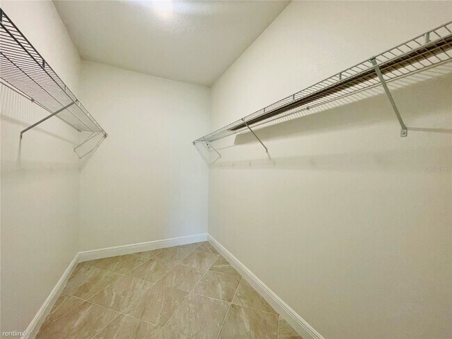 Building Photo - 4 br, 2 bath House - 55 R Peterlee Court