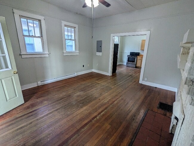 Building Photo - 203 S Highland St