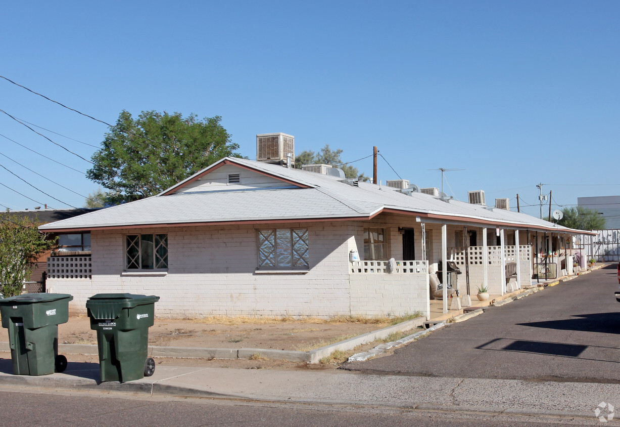 Primary Photo - Aurora Place
