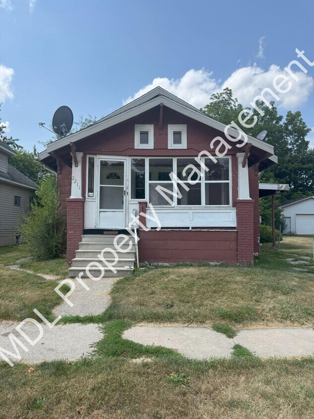 Foto principal - Charming 3 bedroom 2 bath