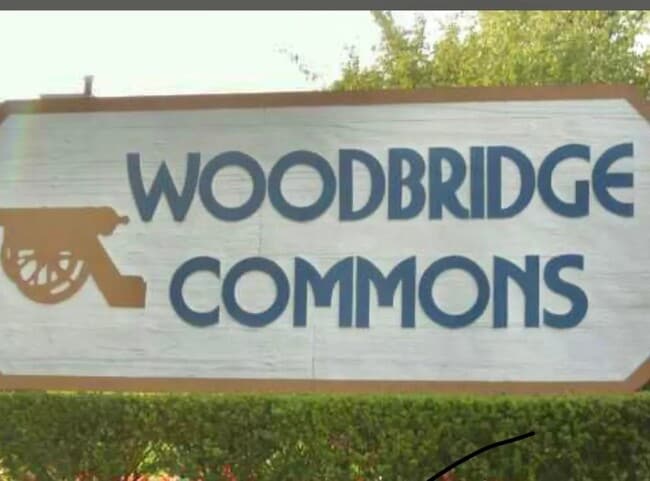 Foto del edificio - 502 Woodbridge Commons Way
