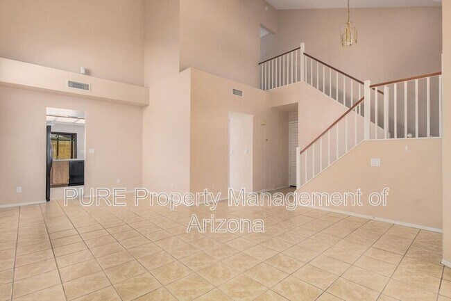 Building Photo - 1151 N Cambridge St