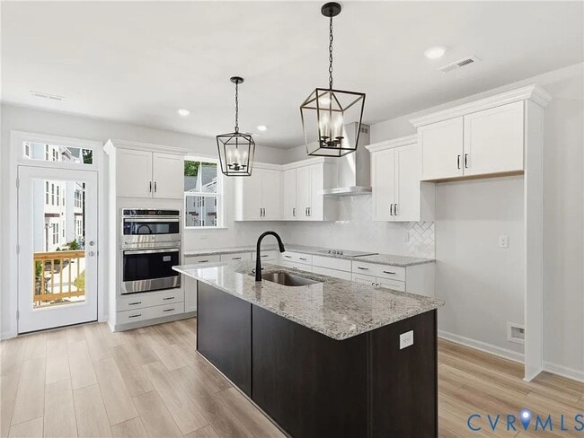 Building Photo - 13813 Riverlight Dr