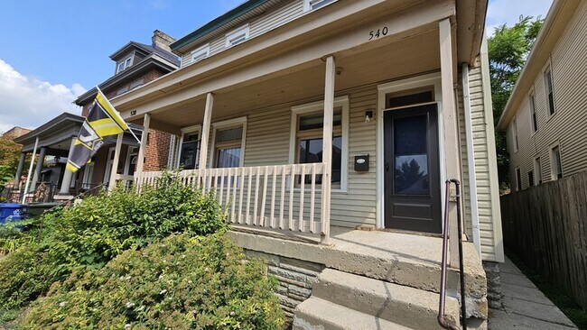 Foto del edificio - 538 Elsmere St