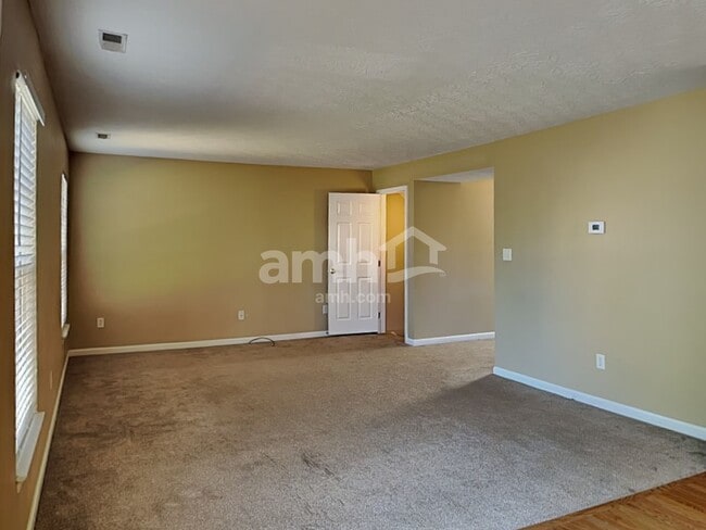 Building Photo - 5490 Appaloosa Cir