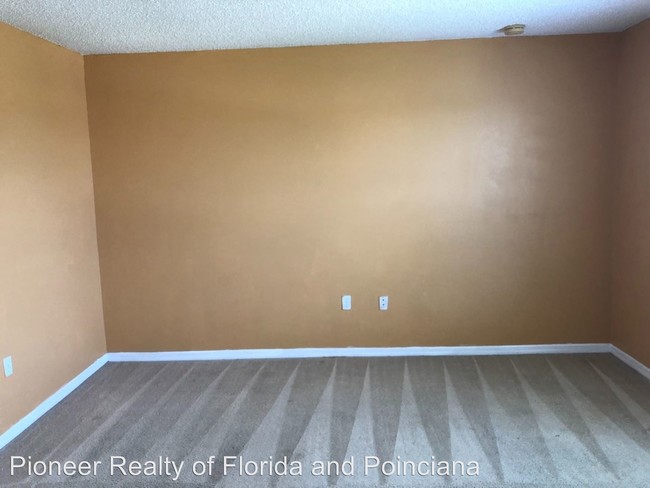Building Photo - 4 br, 2.5 bath House - 405 Danube Drive