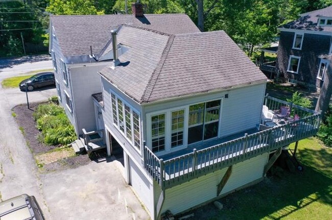 Building Photo - 40 College Ave