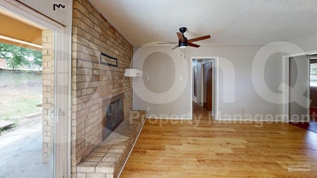 Building Photo - 3105 Conejos Dr