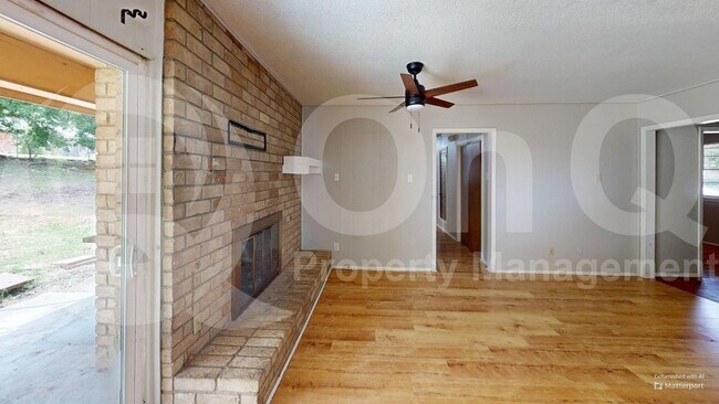 Foto del edificio - 3105 Conejos Dr